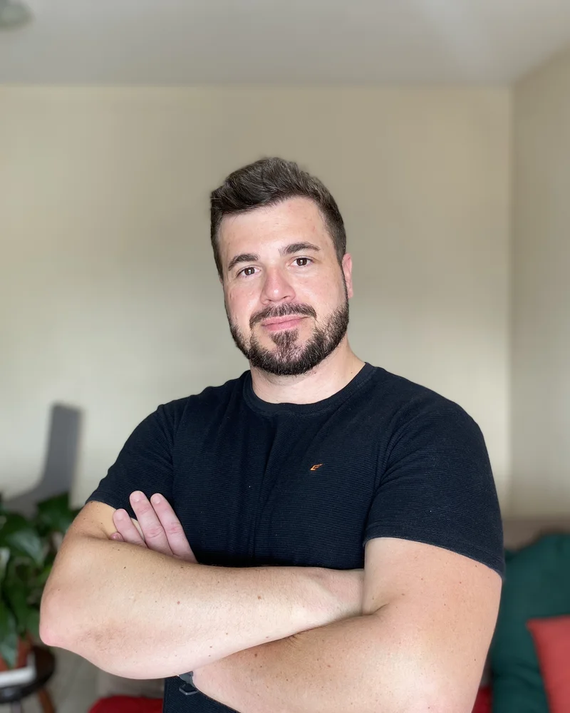 Pierre - Especialista em Vendas B2B com 20 anos de experiência